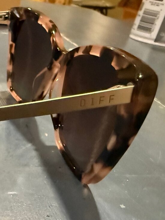 Diff Becky II HM-TF30P 56-17-146 PRC Polarized Cateye Sunglasses main image 14